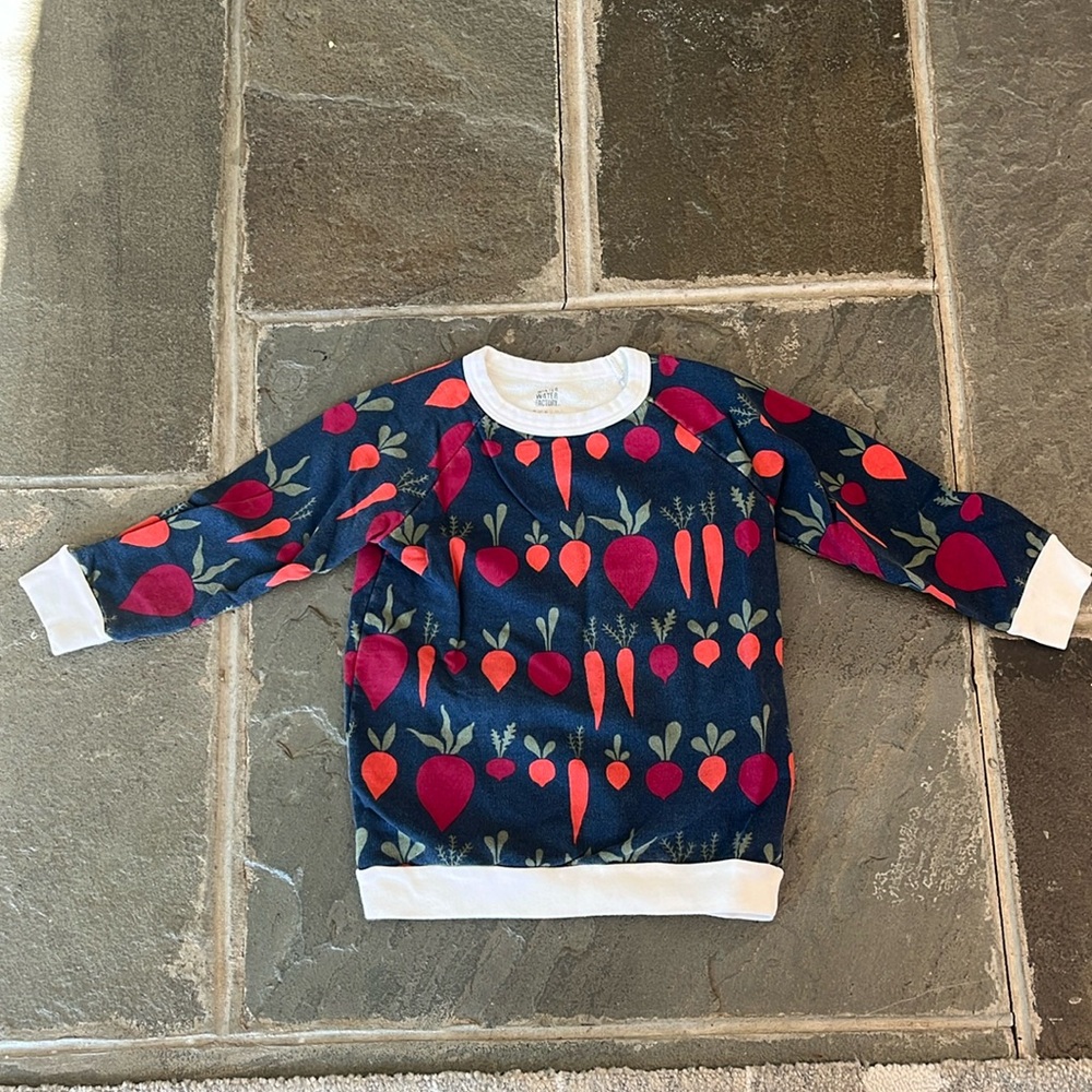 Winter Water Factory Kids Sweatshirt Size 8